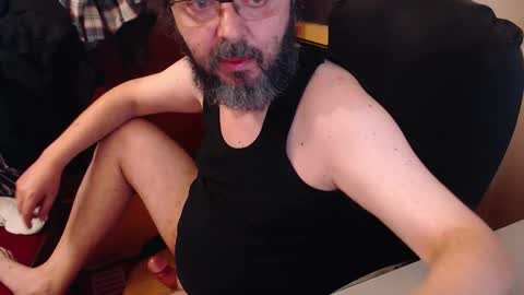 Snapshot of max818k chatting on 11/07/25, 05:51 Max online show from 11/07/25, 05:51