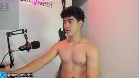 Snapshot of max__andrich chatting on 03/08/26, 04:27 Max... online show from 03/08/26, 04:27