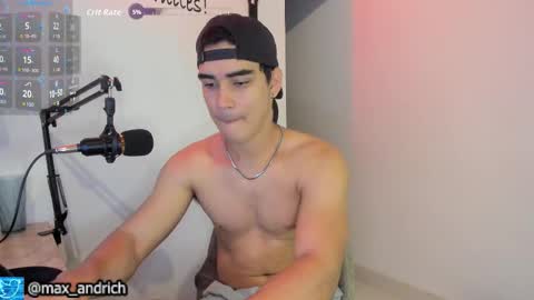 Snapshot of max__andrich chatting on 03/26/26, 03:01 Max... online show from 03/26/26, 03:01