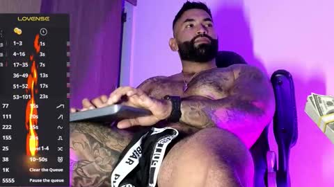 max__prada online show from 12/04/25, 01:48