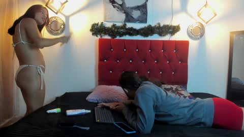 Snapshot of max_ashley_mds chatting on 12/28/24, 12:45 Max  Ashley online show from 12/28/24, 12:45