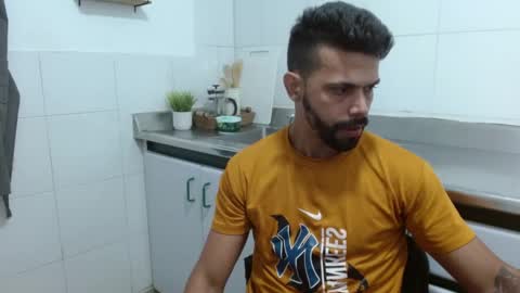 Max  Ashley online show from 11/22/25, 01:54