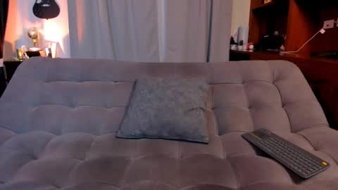 Snapshot of max_dic1 chatting on 03/04/25, 04:38 max D. online show from 03/04/25, 04:38