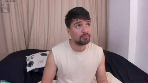 Snapshot of max_ed chatting on 06/14/26, 04:58 edward online show from 06/14/26, 04:58