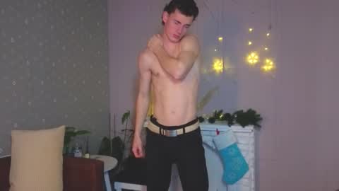 Snapshot of max_foks chatting on 01/09/26, 07:44 Max online show from 01/09/26, 07:44