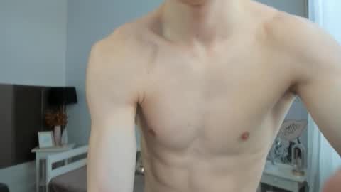 Snapshot of max_foks chatting on 01/13/26, 06:51 Max online show from 01/13/26, 06:51