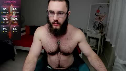 Snapshot of max_foks chatting on 03/04/26, 02:01 Max online show from 03/04/26, 02:01