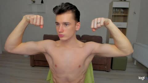 Snapshot of max_foks_ chatting on 04/05/26, 02:14 max_foks_ online show from 04/05/26, 02:14