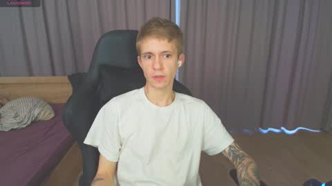 Max Gen with tats 24years  And Ethan without tats 20 years online show from 02/08/25, 01:44