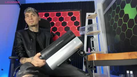 Max online show from 04/05/26, 02:53