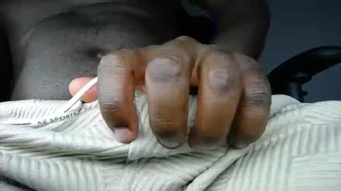 Snapshot of max_jones2 chatting on 03/21/26, 06:00 MAX online show from 03/21/26, 06:00