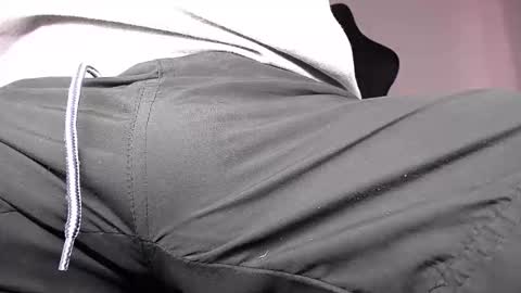 Snapshot of max_jones2 chatting on 04/10/26, 06:23 MAX online show from 04/10/26, 06:23