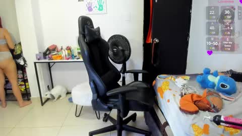 Snapshot of max_konny chatting on 03/04/25, 12:29 Max konny online show from 03/04/25, 12:29