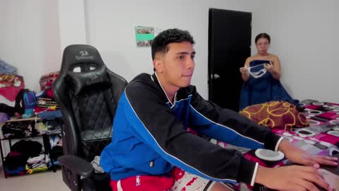 Snapshot of max_kony chatting on 01/15/25, 05:40 Max kony online show from 01/15/25, 05:40