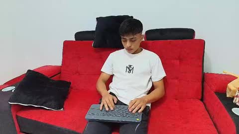 max_latin_ online show from 01/17/25, 11:17