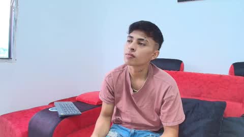 max_latin_ online show from 01/18/25, 11:43