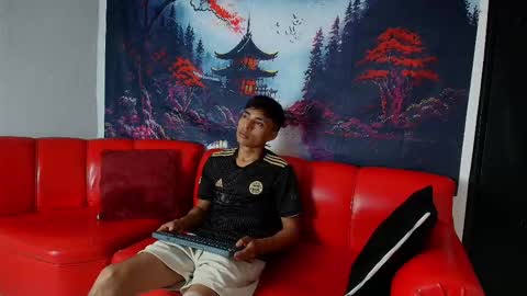 max_latin_ online show from 01/21/25, 11:35