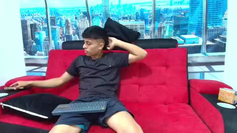 max_latin_ online show from 01/25/25, 11:34