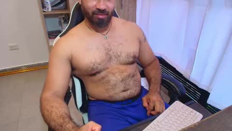 Snapshot of max_love25 chatting on 03/05/26, 10:28 max_love25 online show from 03/05/26, 10:28