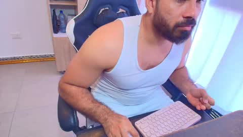 Snapshot of max_love25 chatting on 03/13/26, 09:43 max_love25 online show from 03/13/26, 09:43