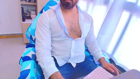 Snapshot of max_love25 chatting on 03/29/26, 06:19 max_love25 online show from 03/29/26, 06:19