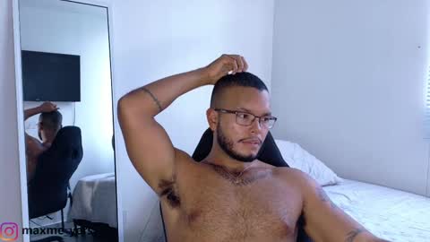 Snapshot of max_meyer chatting on 10/01/25, 09:54 max_meyer online show from 10/01/25, 09:54