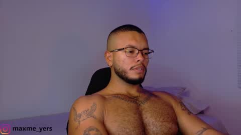 Snapshot of max_meyer chatting on 10/11/25, 04:01 max_meyer online show from 10/11/25, 04:01