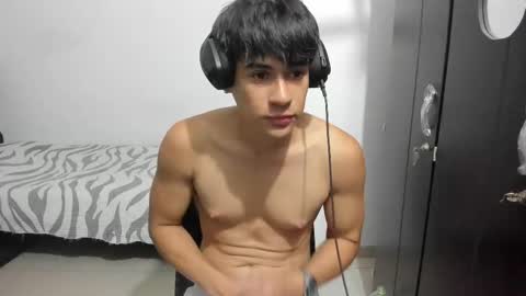 Snapshot of max_miller66 chatting on 09/16/25, 01:39 Max online show from 09/16/25, 01:39