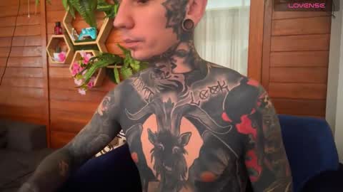    online show from 01/01/25, 01:37