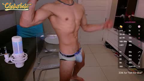 Snapshot of max_russell chatting on 12/27/24, 02:01 Former Porn Star online show from 12/27/24, 02:01