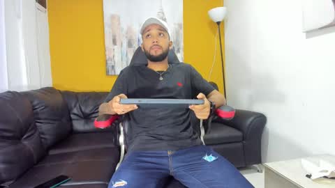 max_sexyhot26 online show from 01/04/25, 02:56