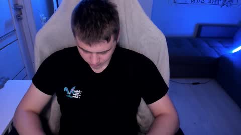 Max online show from 02/14/26, 07:10