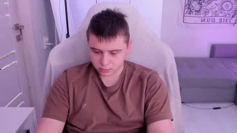 Max online show from 02/22/26, 08:02