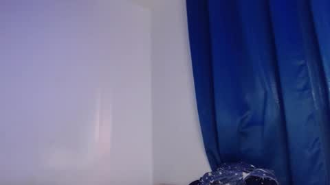 Snapshot of max_snow1616 chatting on 11/30/25, 07:51 max_snow1616 online show from 11/30/25, 07:51