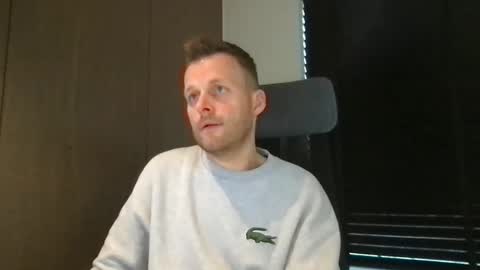 Max take off clothes online show from 02/13/26, 08:10