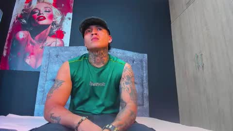 max_tatto online show from 11/18/25, 01:44