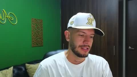 Snapshot of max_tayloor chatting on 12/27/24, 03:09 Max Taylor online show from 12/27/24, 03:09