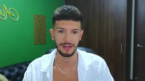 Snapshot of max_tayloor chatting on 12/27/24, 08:50 Max Taylor online show from 12/27/24, 08:50