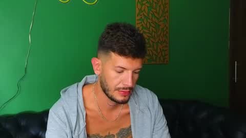 Snapshot of max_tayloor chatting on 12/29/24, 10:47 Max Taylor online show from 12/29/24, 10:47