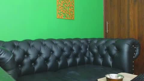 Snapshot of max_tayloor chatting on 01/20/25, 06:32 Max Taylor online show from 01/20/25, 06:32