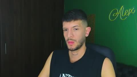 Snapshot of max_tayloor chatting on 02/18/25, 12:48 Max Taylor online show from 02/18/25, 12:48