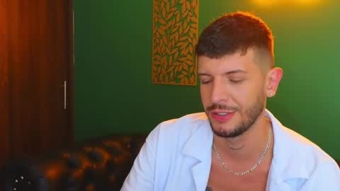 Snapshot of max_tayloor chatting on 02/20/25, 11:32 Max Taylor online show from 02/20/25, 11:32