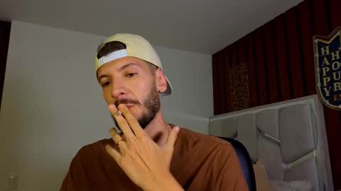 Snapshot of max_tayloor chatting on 11/18/25, 03:23 Max Taylor online show from 11/18/25, 03:23