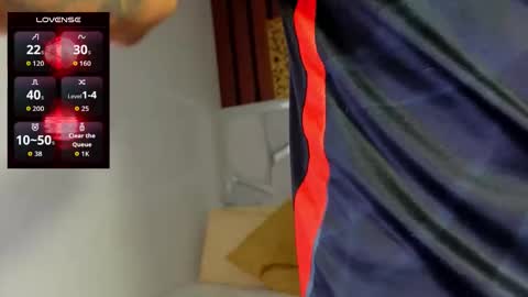 Snapshot of max_tayloor chatting on 11/19/25, 02:00 Max Taylor online show from 11/19/25, 02:00