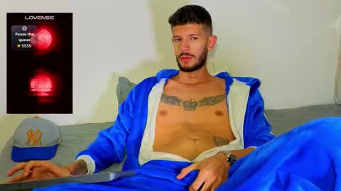 Snapshot of max_tayloor chatting on 12/14/25, 03:12 Max Taylor online show from 12/14/25, 03:12