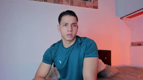 max online show from 09/24/25, 06:22