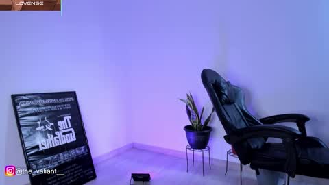 max_valiant1 online show from 02/05/26, 10:36