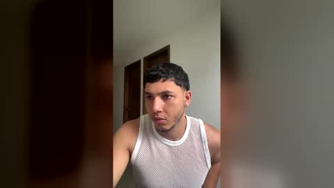 max_valiant1 online show from 05/04/26, 12:23