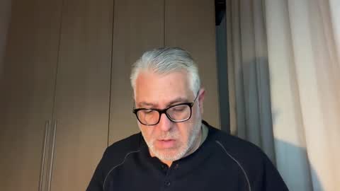 Snapshot of maxbillo chatting on 03/19/26, 09:52 maxbillo online show from 03/19/26, 09:52