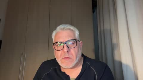 Snapshot of maxbillo chatting on 03/20/26, 11:31 maxbillo online show from 03/20/26, 11:31